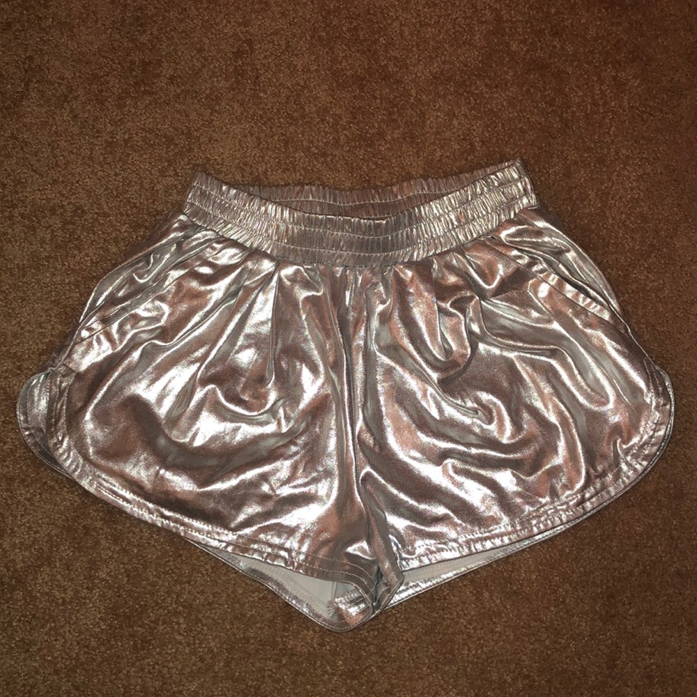 Silver shorts with pockets
